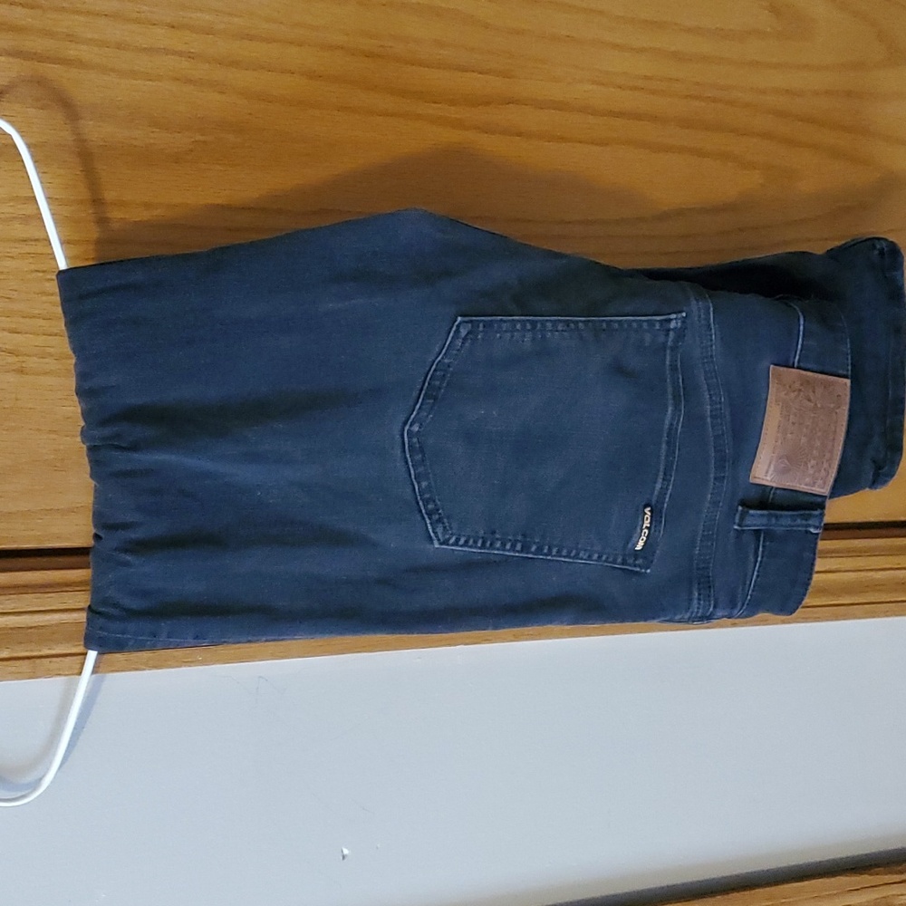 Volcom solver fit. Size 32